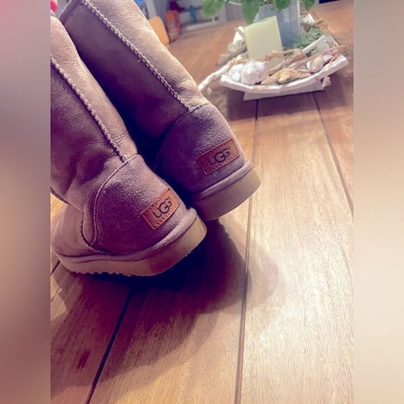 UGG Boots Classic Short 1/2 calf in burnt cedar; SIZE 8 - Picture 8 of 10